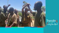 أول ظهور للبرهان بين جنوده منذ بدء الصراع في السودان