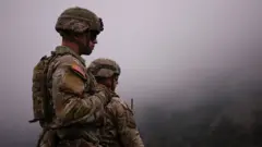 جنود من الناتو