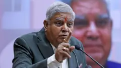 બીબીસી ગુજરાતી, ગુજરાત, જગદીપ ધનખડ, ઉપરાષ્ટ્રપતિ, રાજીનામું, ભાજપ, કૉંગ્રેસ
જગદીપ ધનખડે 21 જુલાઈના રોજ ઉપરાષ્ટ્રપતિપદ પરથી રાજીનામાની જાહેરાત કરી હતી