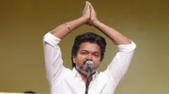 விஜய் 