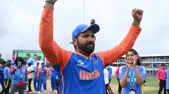 ரோஹித் சர்மா: பள்ளிக் கட்டணம் செலுத்த முடியாத சிறுவன் டி20 உலகக் கோப்பையை வென்ற கதை