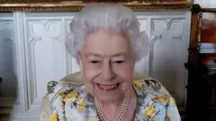 Kraliçe II. Elizabeth