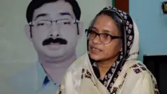 গুমের শিকার ব্যক্তির পরিবারগুলোর সংগঠন মায়ের ডাকের সমন্বয়ক আফরোজা ইসলাম আঁখি