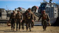 Por qué el despliegue del ejército de EE.UU. en el Caribe y los ejercicios militares reavivan una tensión histórica en Puerto Rico 