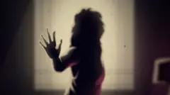 Porno josuslikda qolga tushdi