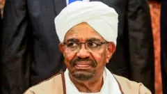 Omar al-Bashir aliingia madarakani baada ya mapinduzi ya mwaka 1989 na aliondolewa na jeshi madarakani mwaka 2019