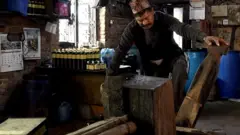 ललितपुरको खोकनास्थित परम्परागत कोल।