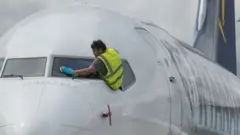 አውሮፕላኖች ሲፀዱ