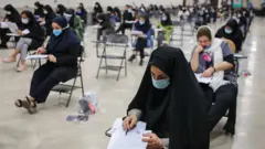 کرونا و بلاتکلیفی کنکوری‌ها؛ وزیر بهداشت می‌گوید یا زود برگزار کنید یا کلا لغوش کنید