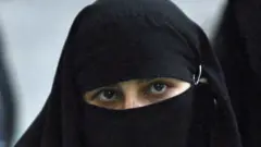 جامعہ حفصہ کی طالبات
