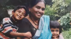 ලතා වල්පොල