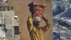 يحتفل العالم في الأول من مايو أيار بعيد العمال