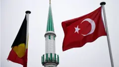 Houthalen-Helchteren'deki Yeşil Cami'nin imamı hakkında, homofobik mesajları nedeniyle sınır dışı kararı verilmişti