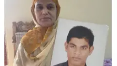 ছেলে আবদুল কাদের মাসুমের প্রতীক্ষায় মা আয়েশা আলী।