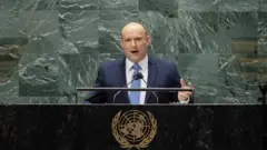 نفتالي بينيت