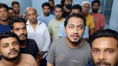 আটকে পড়া নাবিক