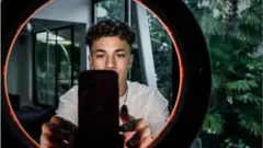 Fransız TikTok kullanıcısı Rafael Caplan