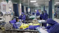 کرونا در ایران؛ رئیس‌شورای شهر تهران می‌گوید دولت در اوج گیری دوباره کرونا مقصر اصلی است