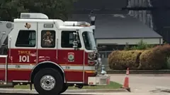 የአደጋ ጊዜ ሰራተኞች መኪና