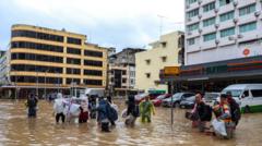 "เก็บของให้ลอยน้ำ ระวังกระแสไฟฟ้า" เราจะป้องกันชีวิตและทรัพย์สินได้อย่างไรบ้างในช่วงเกิดน้ำท่วม ?