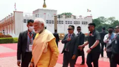 मोदी लुम्बिनीमा