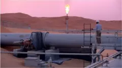 Aramco'ya ait bir petrol tesisi