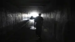 Les organisations travaillant avec les sans-abri à Las Vegas estiment que jusqu'à 1 500 personnes vivent dans les tunnels souterrains de la ville.
