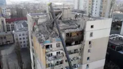 Imagem de prédio destruído