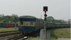 বাংলাদেশের কর্মকর্তারা আশা করছেন, এই রেলপথ চালু হলে নেপাল ও ভুটানের সঙ্গে বাণিজ্যে সহায়ক হবে