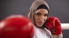 Olimpijske igre 2024: Prva bokserka sa hidžabom predstavlja Australiju