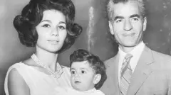 عکس خانوادگی شاه و فرح و رضا پهلوی