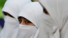 Shamarran hijaaba uffatanii jiran