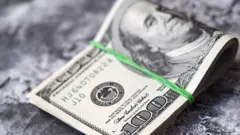 رشد افسارگسیخته نرخ دلار تنها در سه ماه؛ راهکار کنترل قیمت ارز چیست؟