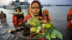 मुंबईत उत्तर भारतीय 'भय्ये' आले कधी?