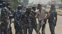 Awọn ọlọpaa to n mu oluwọde niluu Eko