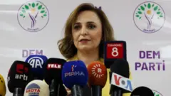 DEM Parti Sözcüsü Ayşegül Doğan
