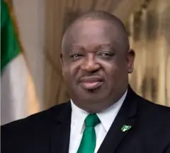 Gwamnan jihar Filato, Caleb Muftwang