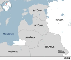 Um mapa da região do Báltico, no norte da Europa, mostrando três países vizinhos:
Estônia (norte)
Letônia (centro)
Lituânia (sul)
Áreas ao redor:
A Rússia fica a leste
Belarus fica a sudeste
A Polônia fica a sudoeste
Os países fazem fronteira com o Mar Báltico a oeste
O mapa de detalhe (no canto superior esquerdo) mostra onde essa região está localizada na Europa