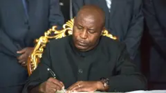 Prezida Evariste Ndayishimiye