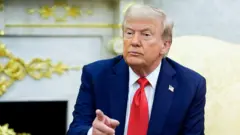 डोनाल्ड ट्रंप