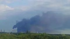 Очевидці публікують кадри пожежі на НПЗ у Салаваті