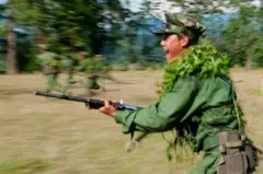  စစ်ကောင်စီ တပ်ဖွဲ့ဝင်တွေနဲ့ ပြည်သူ့စစ် အဖွဲ့တွေကတော့ တရုတ် နိုင်ငံဘက်ကို ထွက်ပြေးသွား