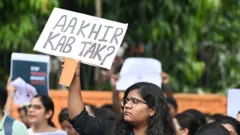 महिलाओं के ख़िलाफ़ हिंसा पर प्रदर्शन