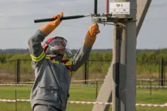Бир фазалуу абоненттер үчүн 5 киловатт, үч фазалуу абоненттерге 10 киловаттык чектөө киргизилди
