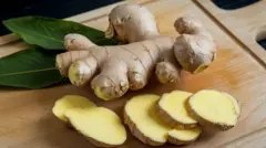 குமட்டல், அழற்சி, தசை வலிக்கு மருந்தாகும் இஞ்சியின் நன்மைகள் என்ன?