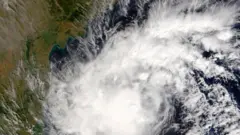 સેન્યાર વાવાઝોડાની આગાહી; હવામાન વિભાગે આપેલી ચેતવણીમાં શું કહ્યું?