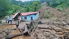 हिमाचल प्रदेशको एक गाउँमा यसै साता गएको पहिरो