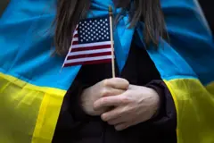 прапори України та США
