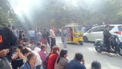မန္တလေးက နိုင်ငံကူးလက်မှတ်ရုံးရှေ့မြင်ကွင်း (ပုံဟောင်း)
