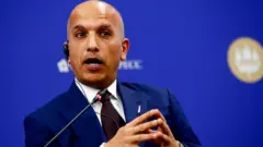 علي شريف العمادي